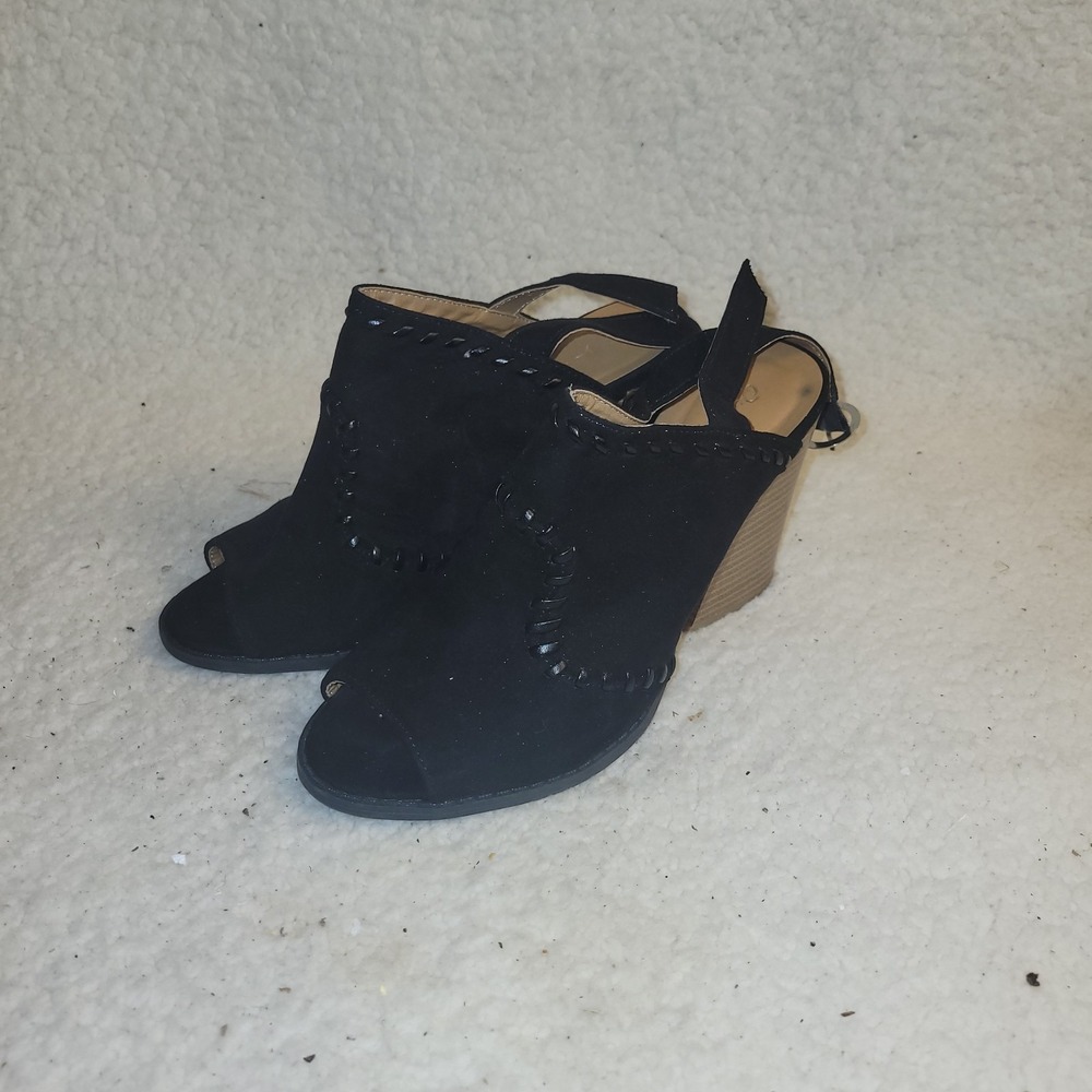 Qupid Women Fashion Vegan Suede Cut Out Peep Toe Block Stacked Heel Size‎ 7